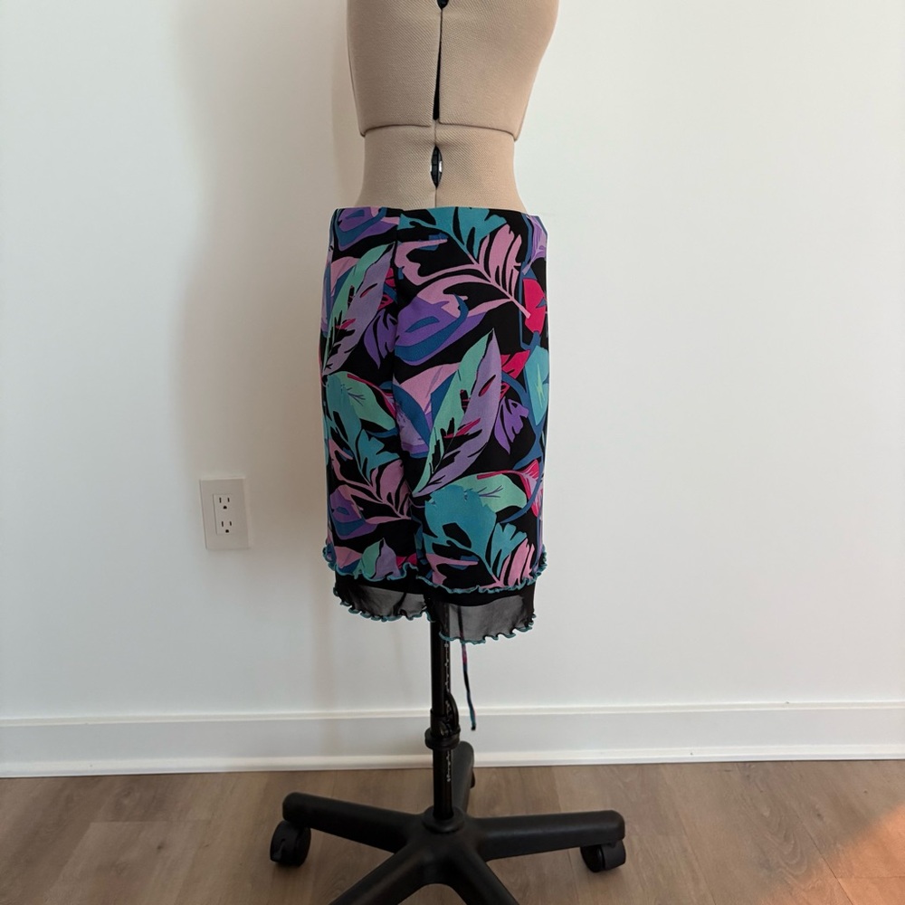 Wild Fable Womens Mesh Side Ruched Mini Skirt Large Black Tropical Leaf Print - Picture 4 of 16